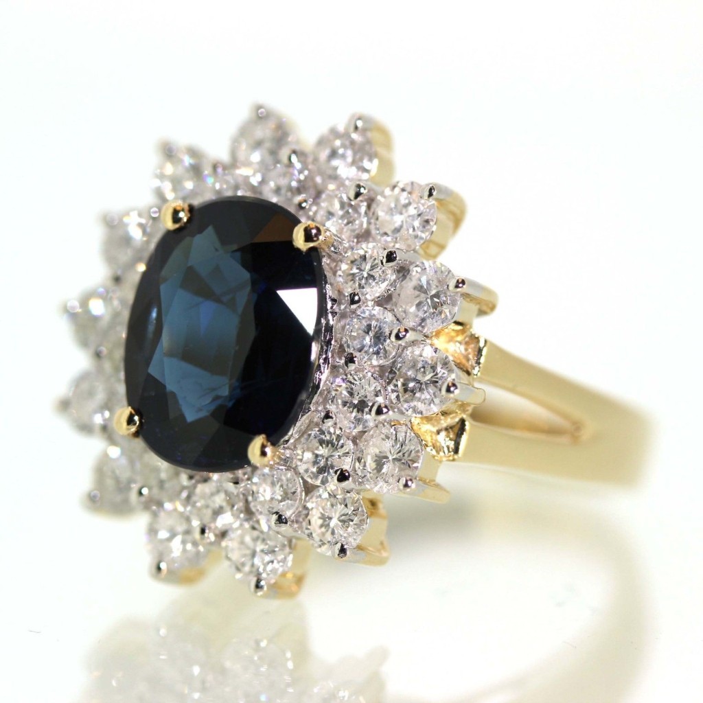 Gorgeous Sapphire Diamond Ring