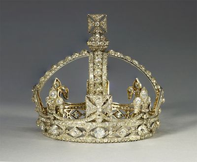 Queen Victoria wore her miniature crown for her Diamond Jubilee portrait in 1897.