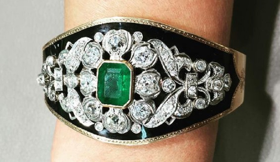  Amazing Emerald,diamond,& black enamel vintage bracelet