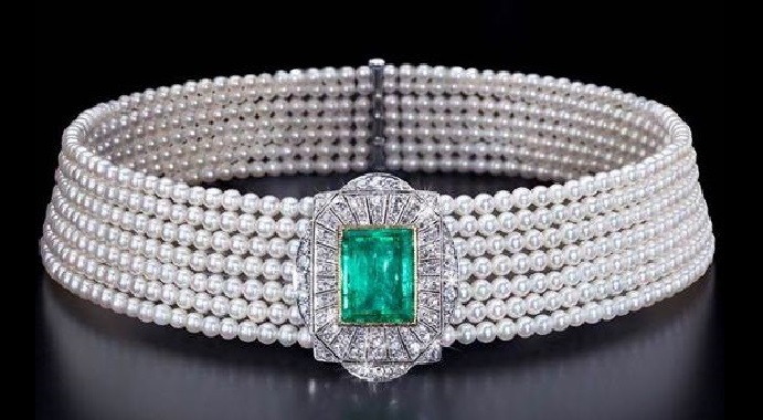 A Gorgeous Art Deco Pearl, Emerald and Diamond Collier De Chien Choker Necklace