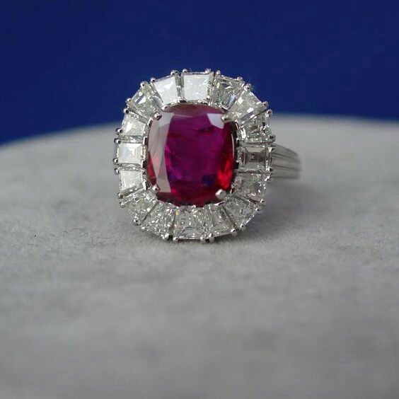 Exceptional Art Deco No-Heat Burma Ruby Diamond Platinum Ring