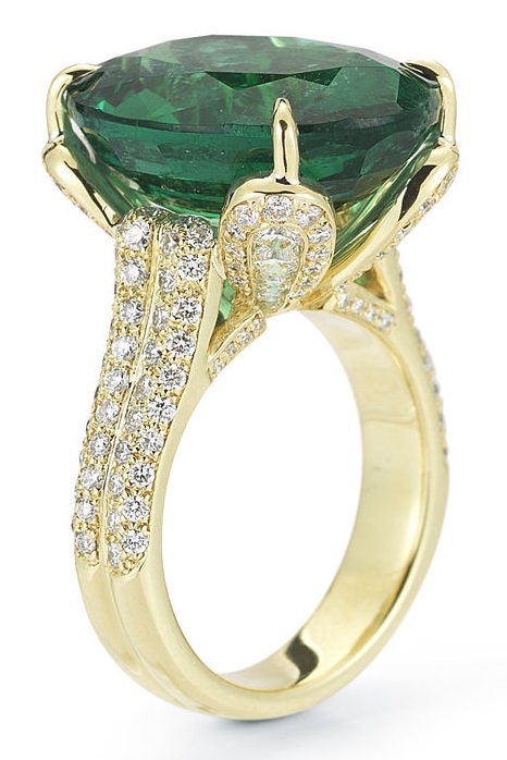 GIA Certified 16.47 Carat Oval Cut Emerald and Diamond 18K Yellow Gold Ring