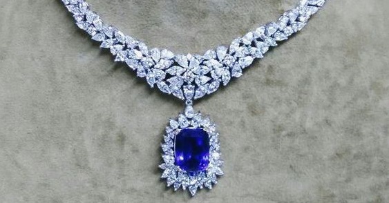 A Gorgeous Tanzanite and Diamond Necklace