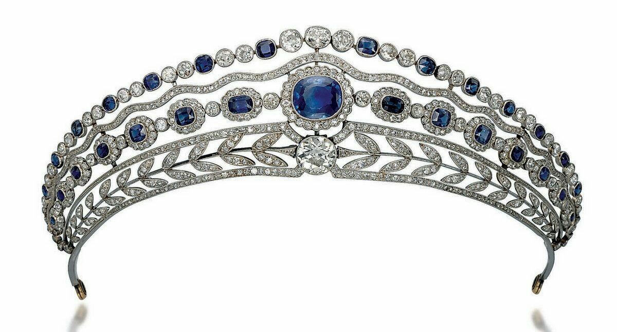 A tiara from the Princes of Wrede family. Looking a bit similar to the new Monaco Ocean tiara.