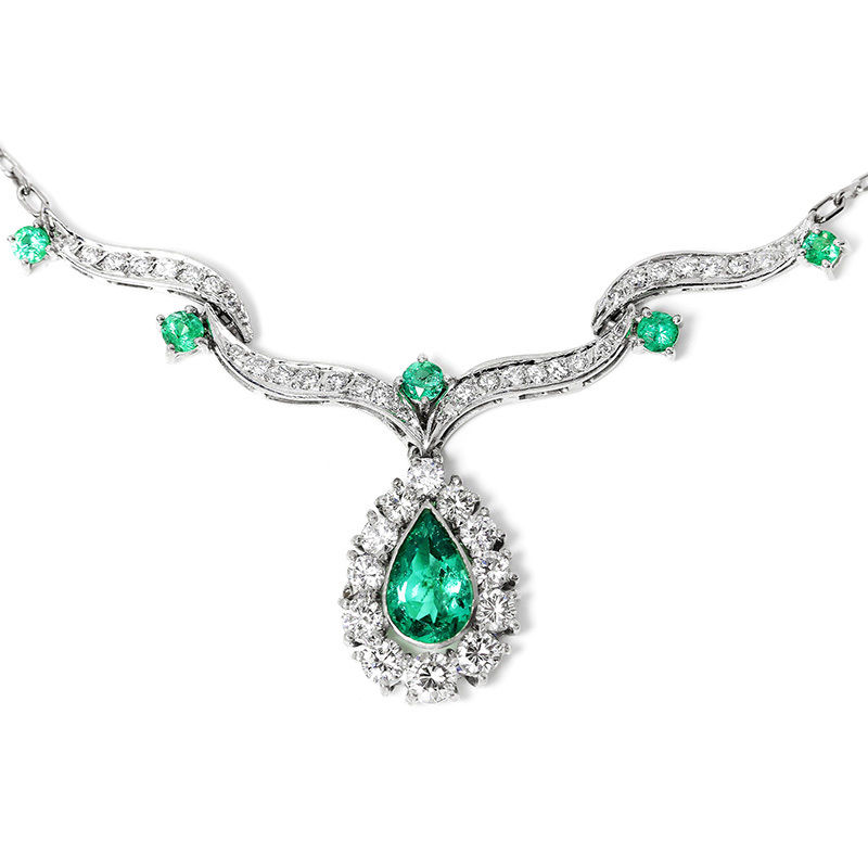 Vintage Pear Emerald Pendant Necklace with Diamonds in 14kt White Gold 3.00ctw
