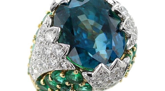 David Webb 38 Carat Natural No Heat Burma Sapphire Emerald Diamond Gold Ring